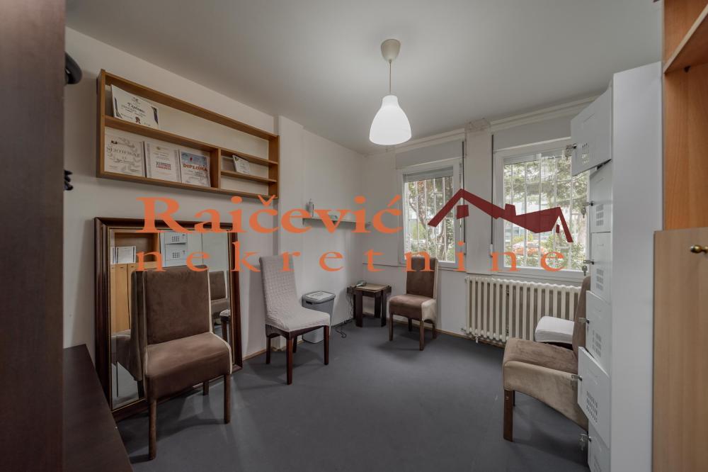 Slika 3 - Bulevar Zorana Djindjica, Trosoban stan na prodaju, 86m2, 279.000€