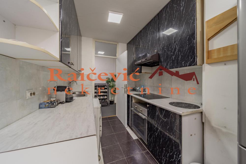 Slika 11 - Bulevar Zorana Djindjica, Trosoban stan na prodaju, 86m2, 279.000€