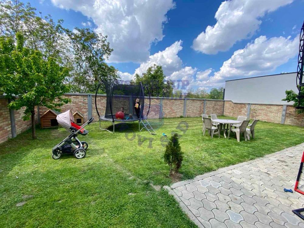 Slika 1 -  Kuća na prodaju, 244m2, 380.070€