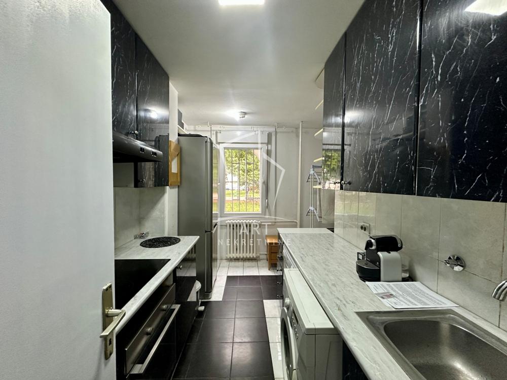 Slika 6 - Bulevar Zorana Đinđića, Trosoban stan na prodaju, 86m2, 279.000€