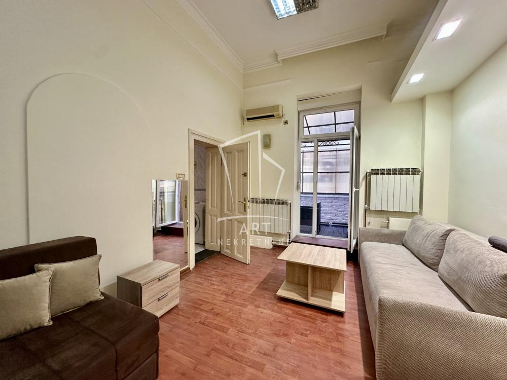 Slika 2 - Nemanjina, Dvosoban stan za izdavanje, 42m2, 700€