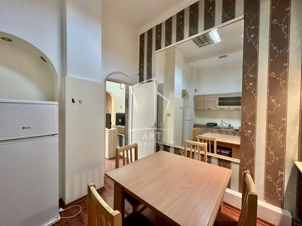 Slika 5 - Nemanjina, Dvosoban stan za izdavanje, 42m2, 700€