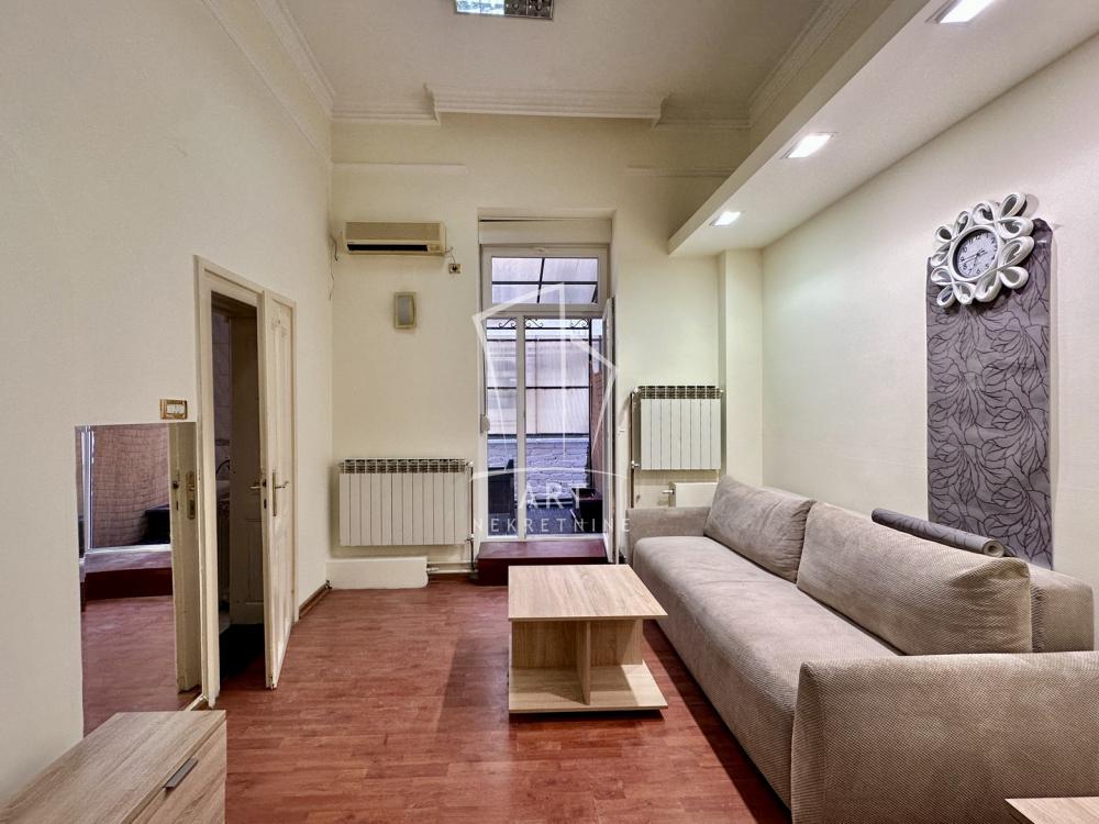 Glavna slika -Nemanjina, Dvosoban stan za izdavanje, 42m2, 700€