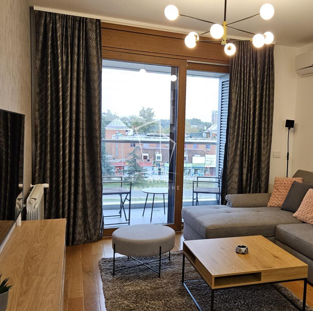 Slika 1 - Jurija Gagarina, Trosoban stan za izdavanje, 76m2, 1.400€