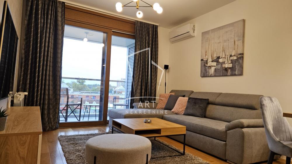 Glavna slika -Jurija Gagarina, Trosoban stan za izdavanje, 76m2, 1.400€