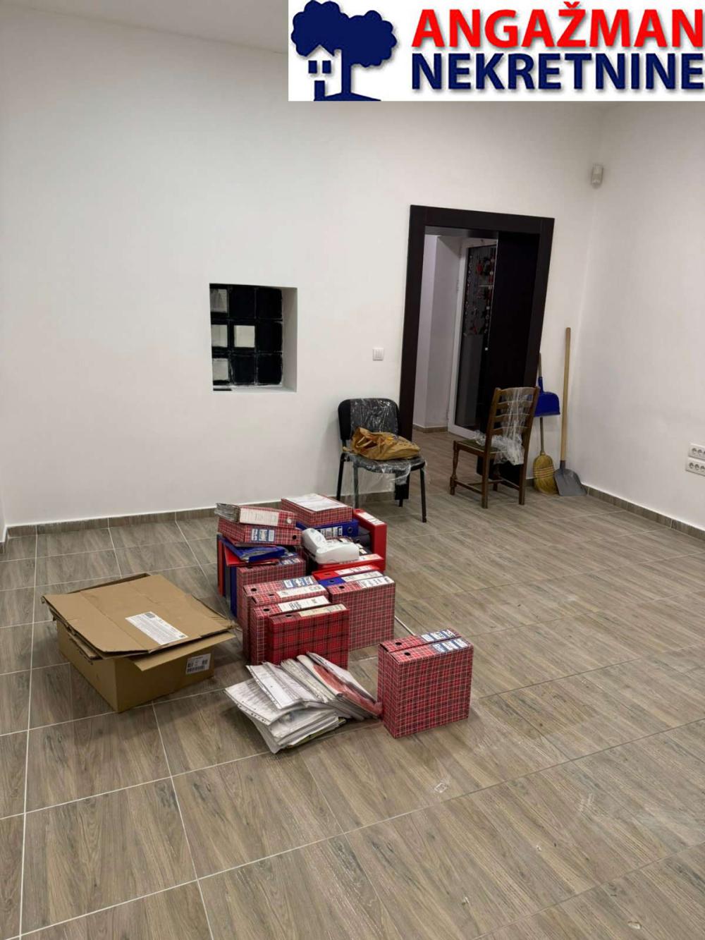 Slika 7 - Miće Popovića,  Lokal za izdavanje, 96m2, 900€