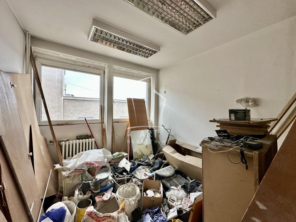 Slika 11 - Emilijana Josimovića,  Lokal na prodaju, 230m2, 920.000€