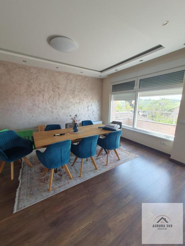 Slika 1 -  Kuća na prodaju, 460m2, 725.000€