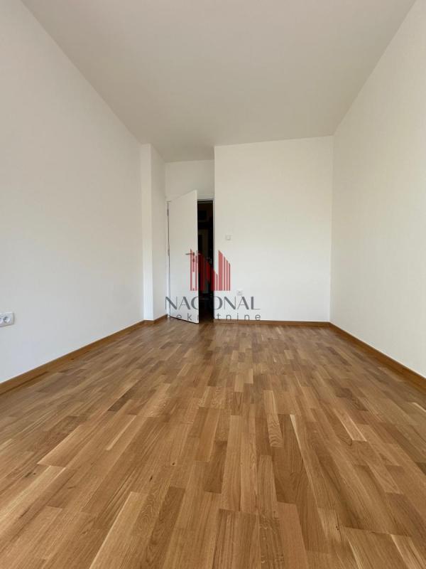 Slika 9 - JERNEJA KOPITARA, Četvorosoban stan na prodaju, 91m2, 257.000€