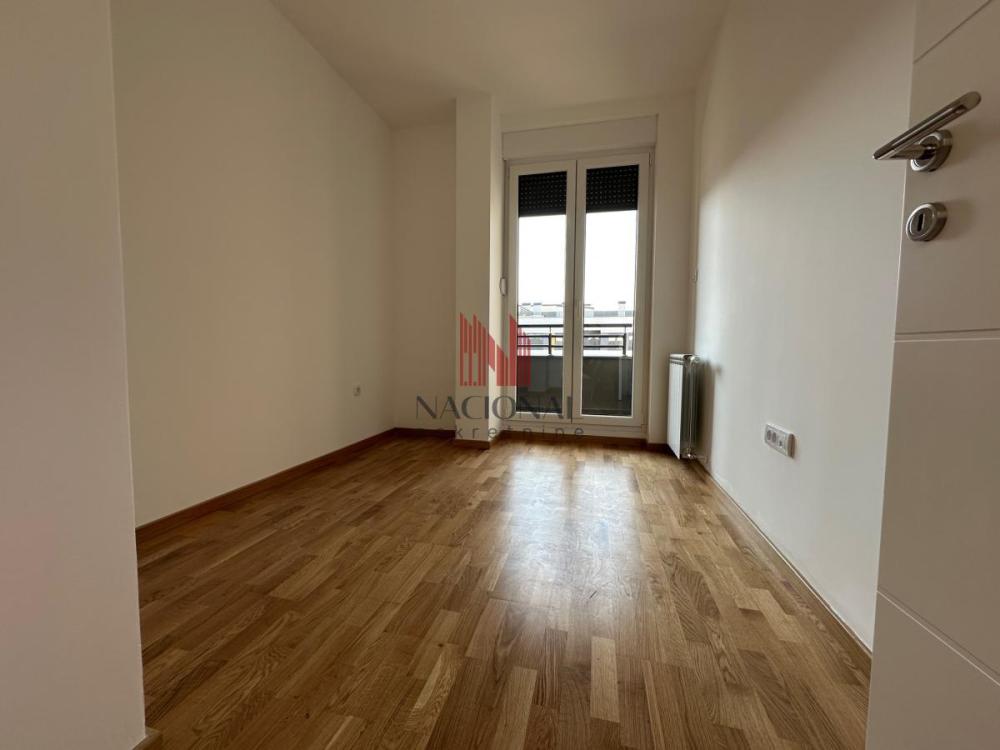 Slika 7 - JERNEJA KOPITARA, Četvorosoban stan na prodaju, 91m2, 257.000€