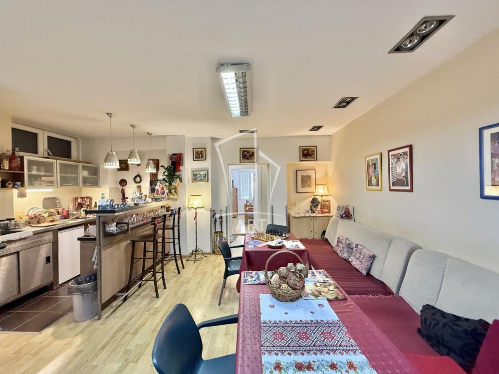 Glavna slika -Karađorđeva, Petosoban stan na prodaju, 93m2, 350.000€