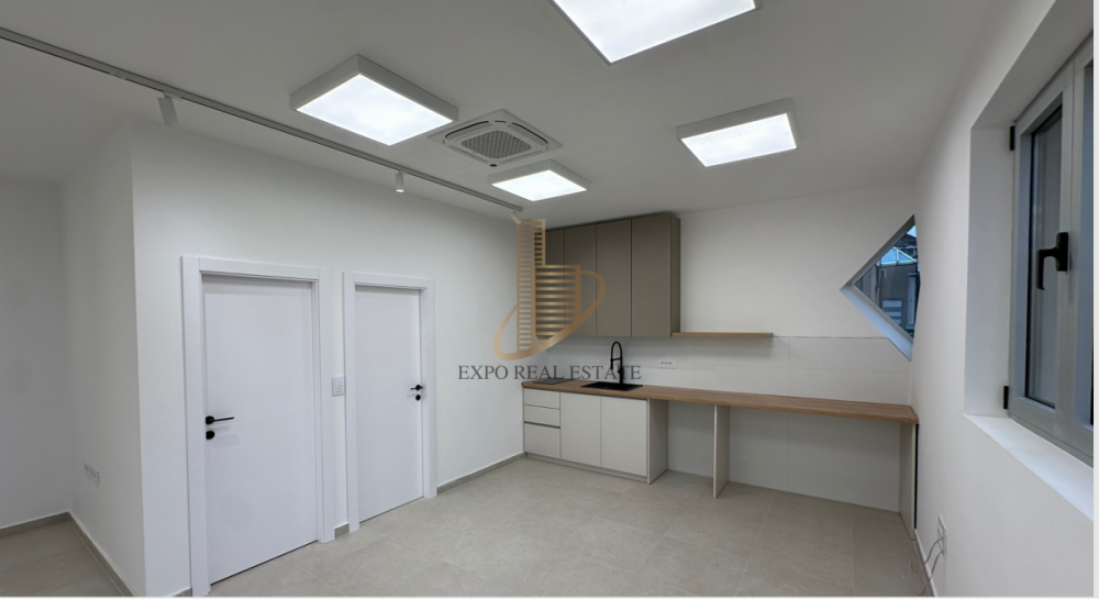 Slika 3 -  Lokal za izdavanje, 96m2, 1.800€