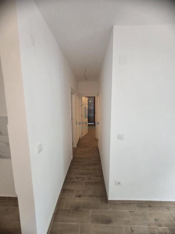 Slika 2 - Dušana Radovića, Dvoiposoban stan za izdavanje, 60m2, 400€