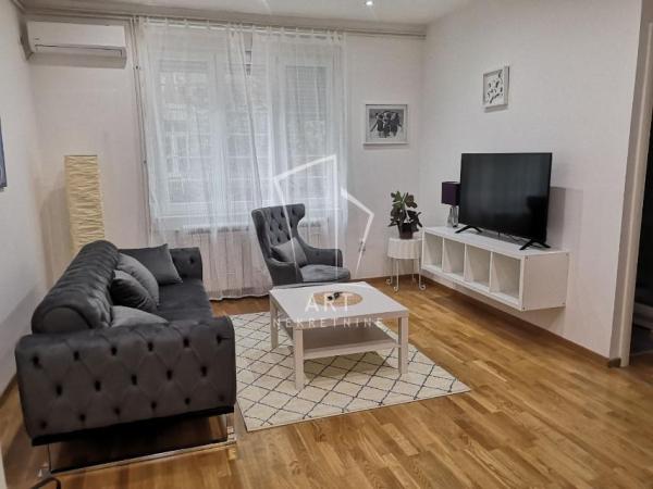 Slika 1 - Kosovska, Dvosoban stan za izdavanje, 45m2, 750€