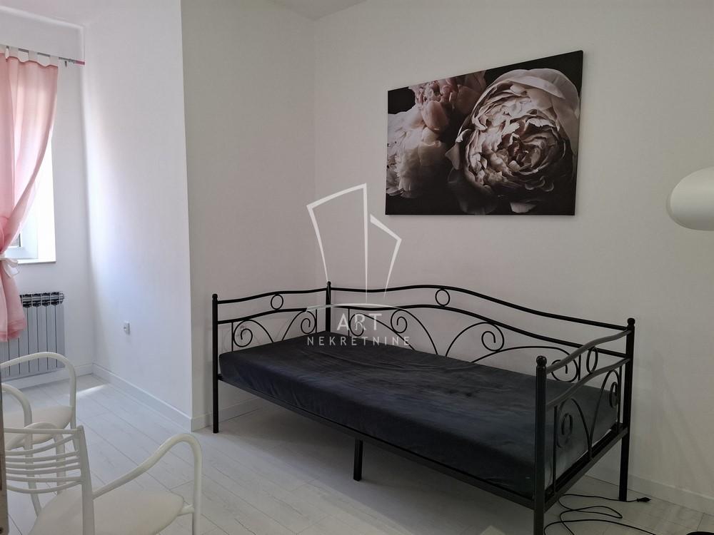 Slika 11 - Todora Dukina, Trosoban stan za izdavanje, 70m2, 700€