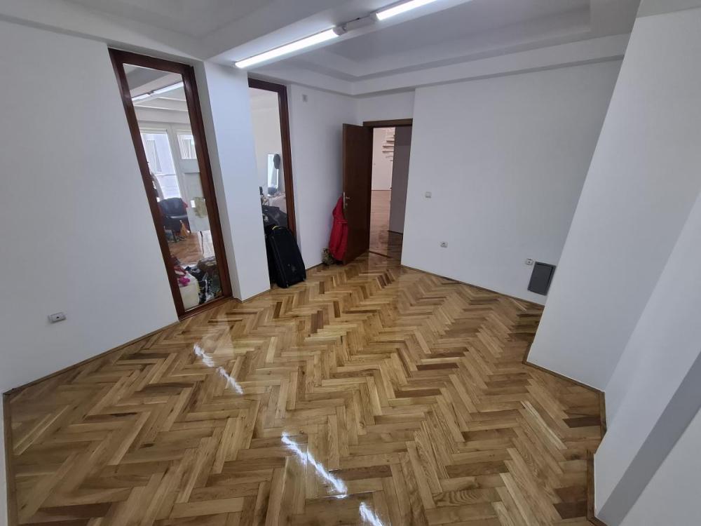 Slika 7 -  Stan na prodaju, 220m2, 463.500€