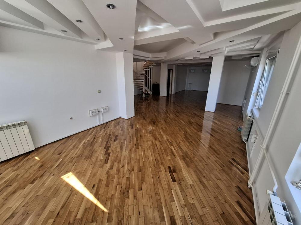 Slika 4 -  Stan na prodaju, 220m2, 463.500€