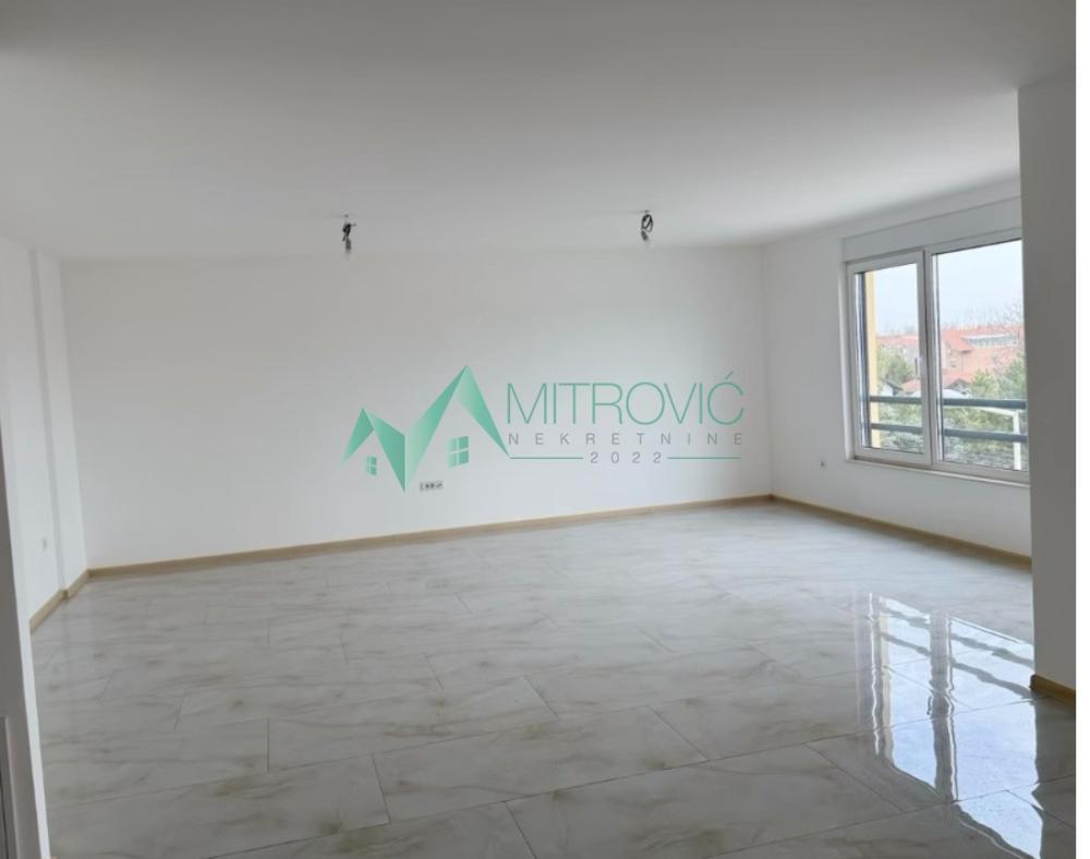 Glavna slika -Petosoban stan na prodaju, 151m2, 233.300€