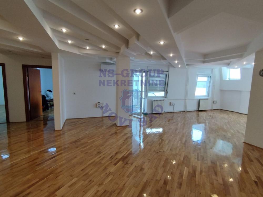 Slika 5 - Šestosoban stan na prodaju, 216m2, 450.000€