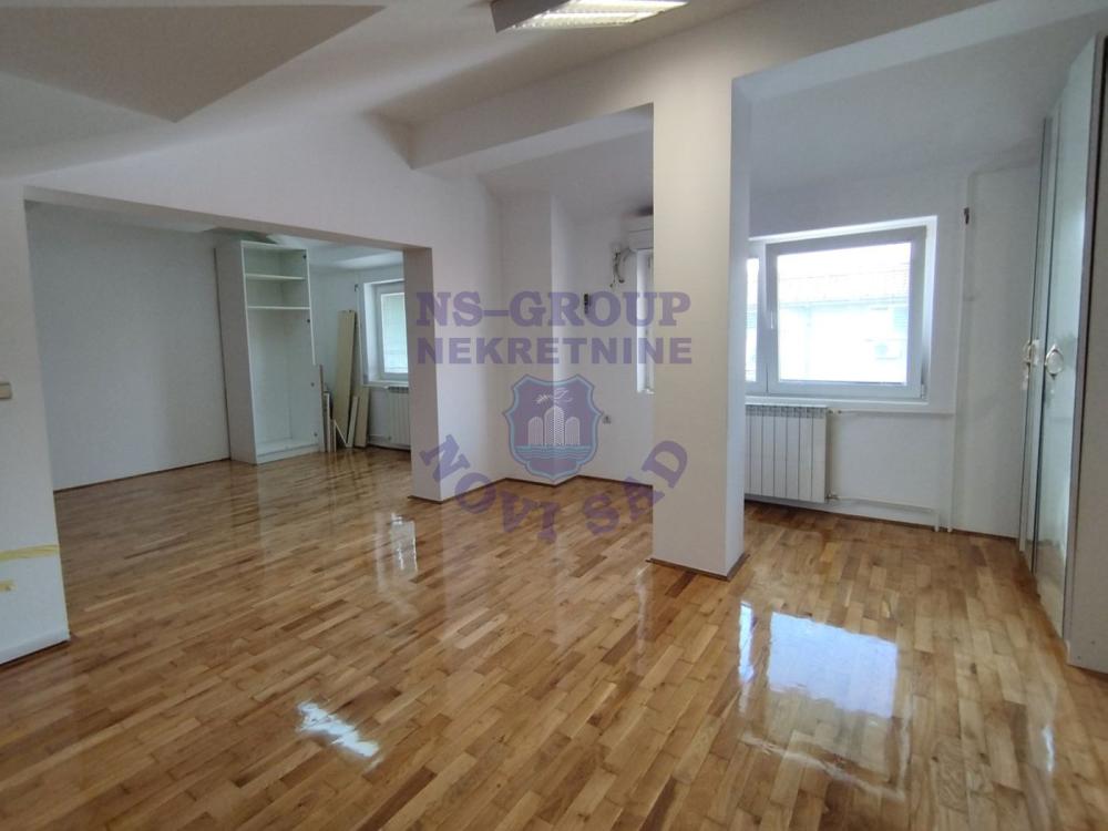 Slika 2 - Šestosoban stan na prodaju, 216m2, 450.000€