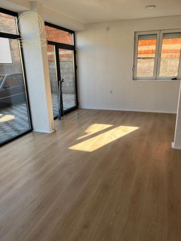 Slika 1 -  Lokal za izdavanje, 37m2, 300€