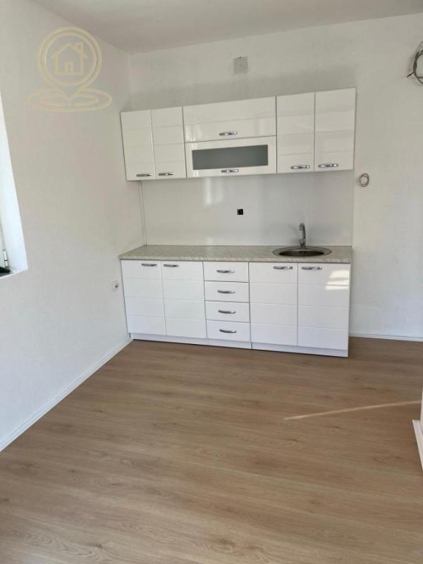 Slika 2 -  Lokal za izdavanje, 37m2, 300€