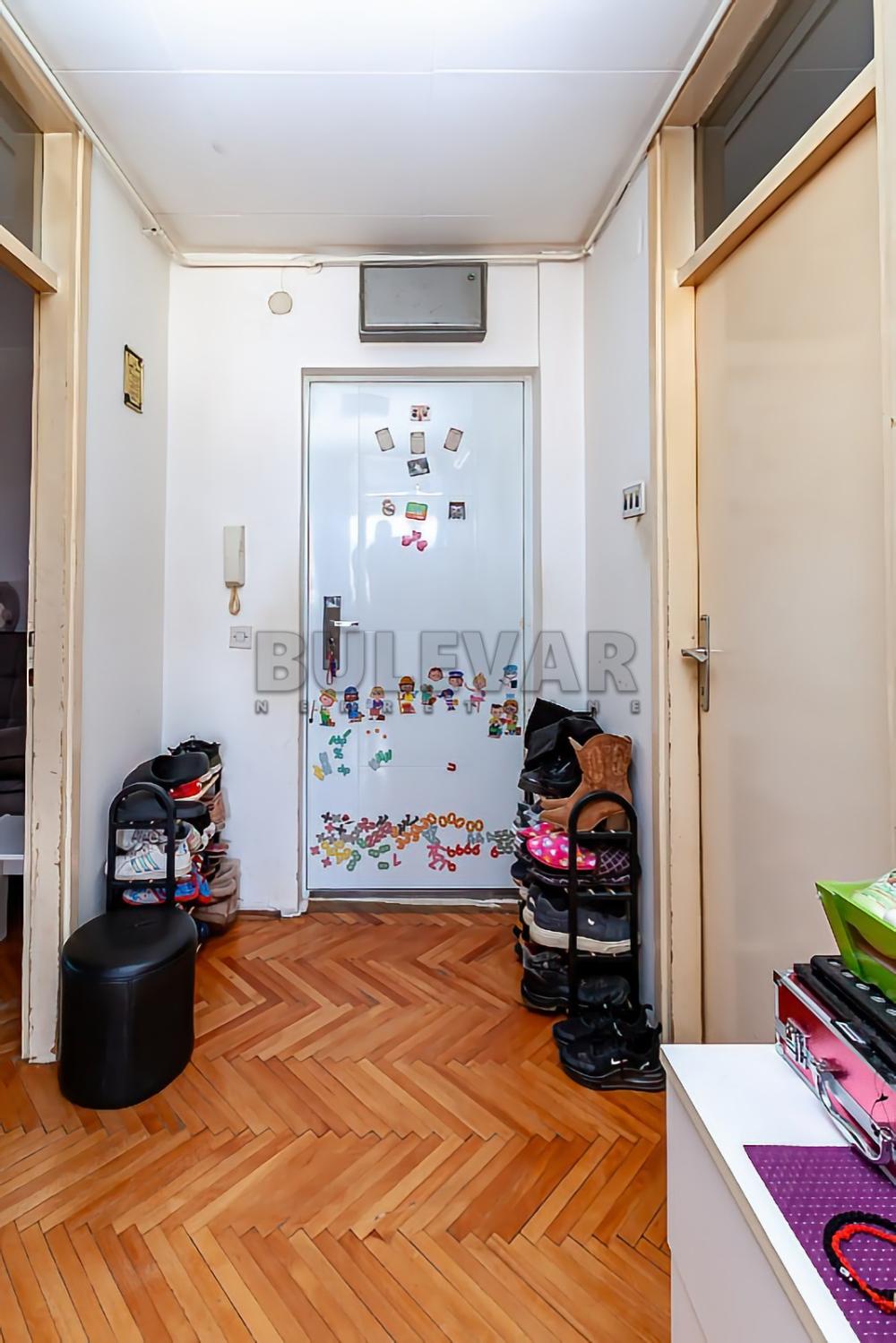 Slika 3 - Bulevar Nemanjića, Dvoiposoban stan na prodaju, 59m2, 103.000€