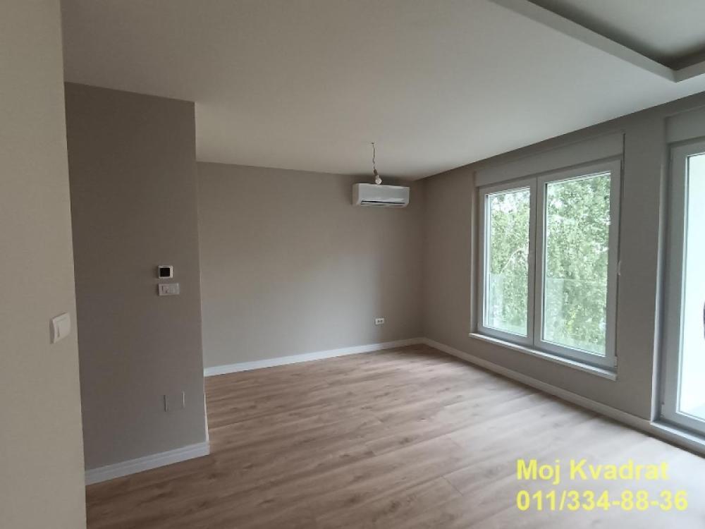 Glavna slika -Četvorosoban stan na prodaju, 98m2, 293.640€