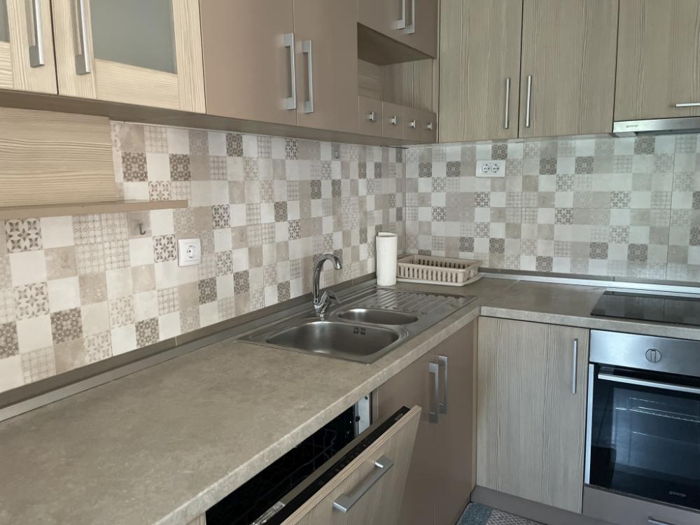 Slika 2 - Rastislava Marica, Petosoban stan za izdavanje, 200m2, 1.000€