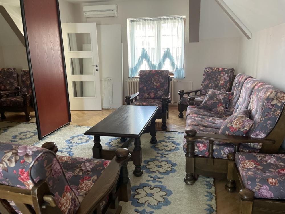 Slika 3 - Rastislava Marica, Petosoban stan za izdavanje, 200m2, 1.000€