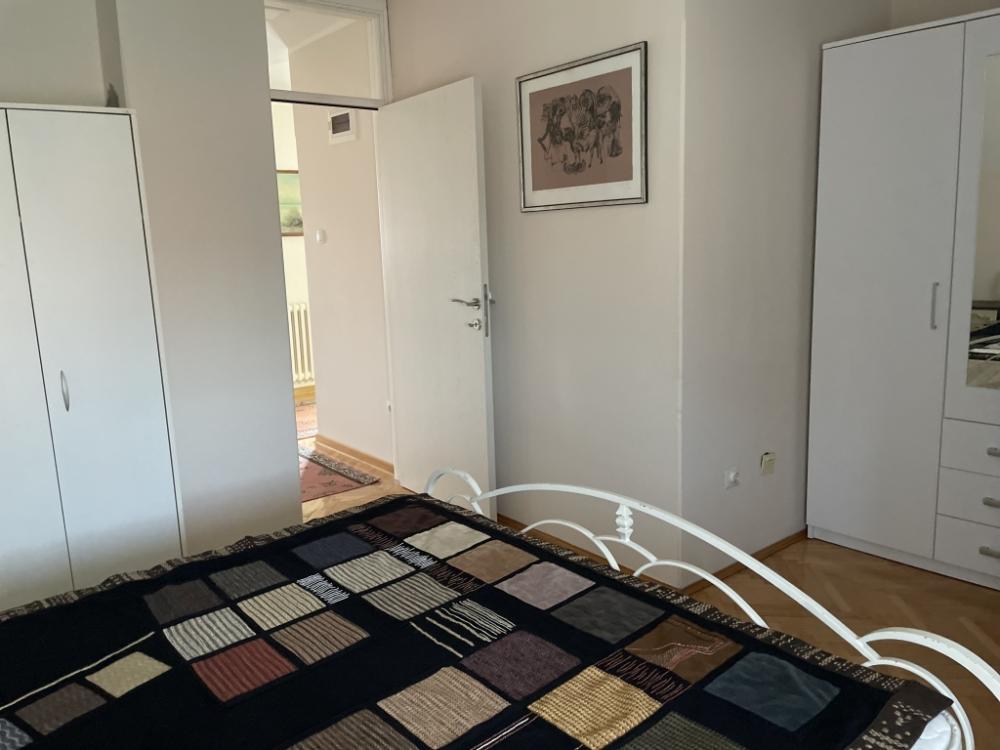 Slika 5 - Rastislava Marica, Petosoban stan za izdavanje, 200m2, 1.000€