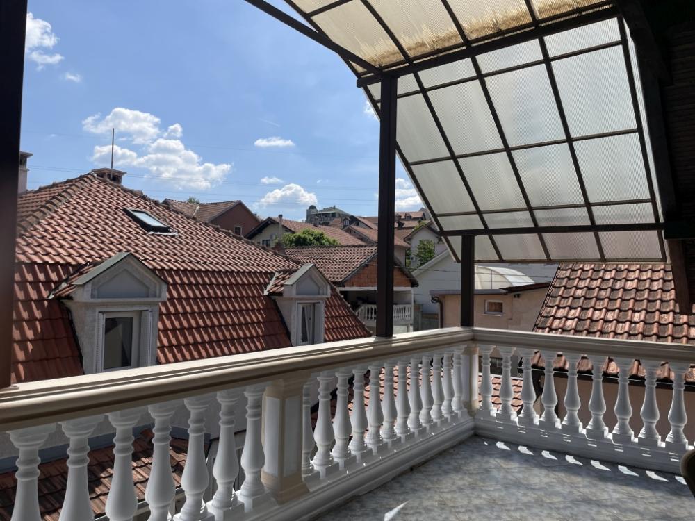 Slika 8 - Rastislava Marica, Petosoban stan za izdavanje, 200m2, 1.000€