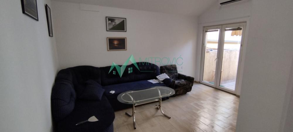 Glavna slika -Jednoiposoban stan za izdavanje, 39m2, 360€