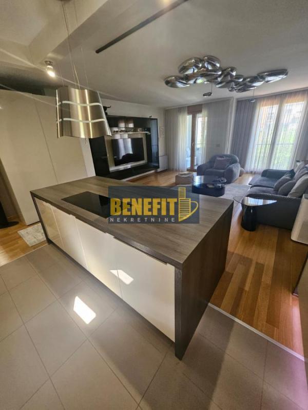 Slika 3 - Trosoban stan za izdavanje, 106m2, 1.700€