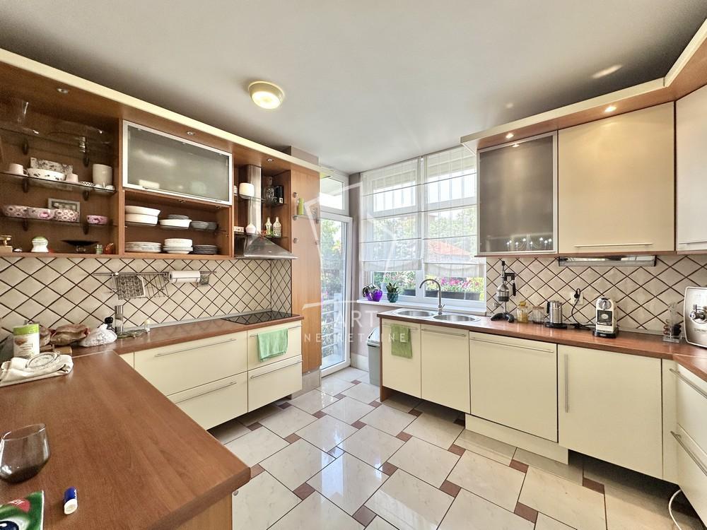 Slika 5 - Kolubarskih ratnika,  Kuća na prodaju, 544m2, 680.000€