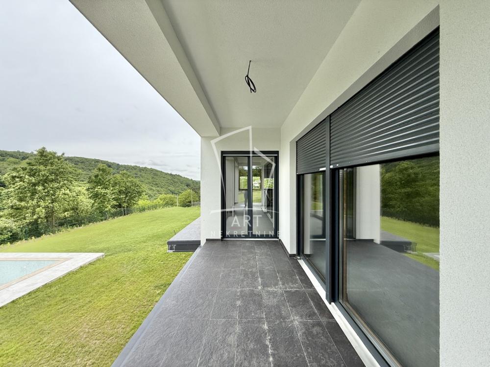 Slika 11 - Put za Markoviće,  Kuća na prodaju, 294m2, 500.000€