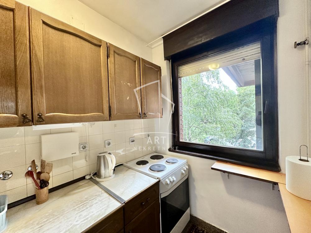 Slika 11 - Slobodana Jovanovića, Trosoban stan za izdavanje, 88m2, 550€