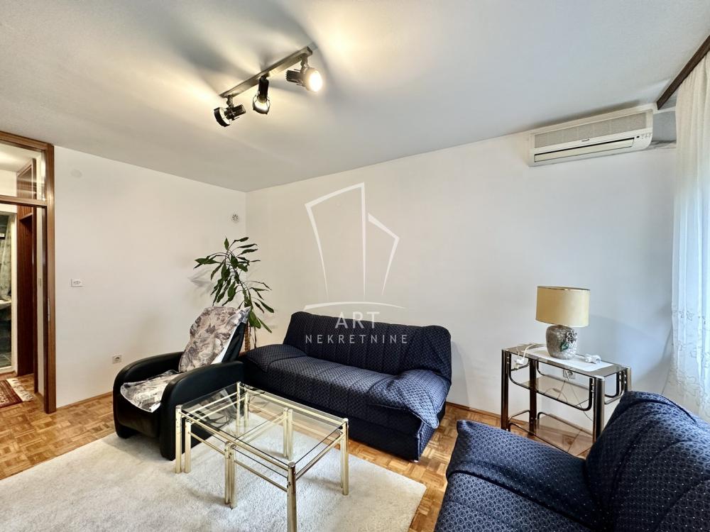 Slika 1 - Slobodana Jovanovića, Trosoban stan za izdavanje, 88m2, 550€