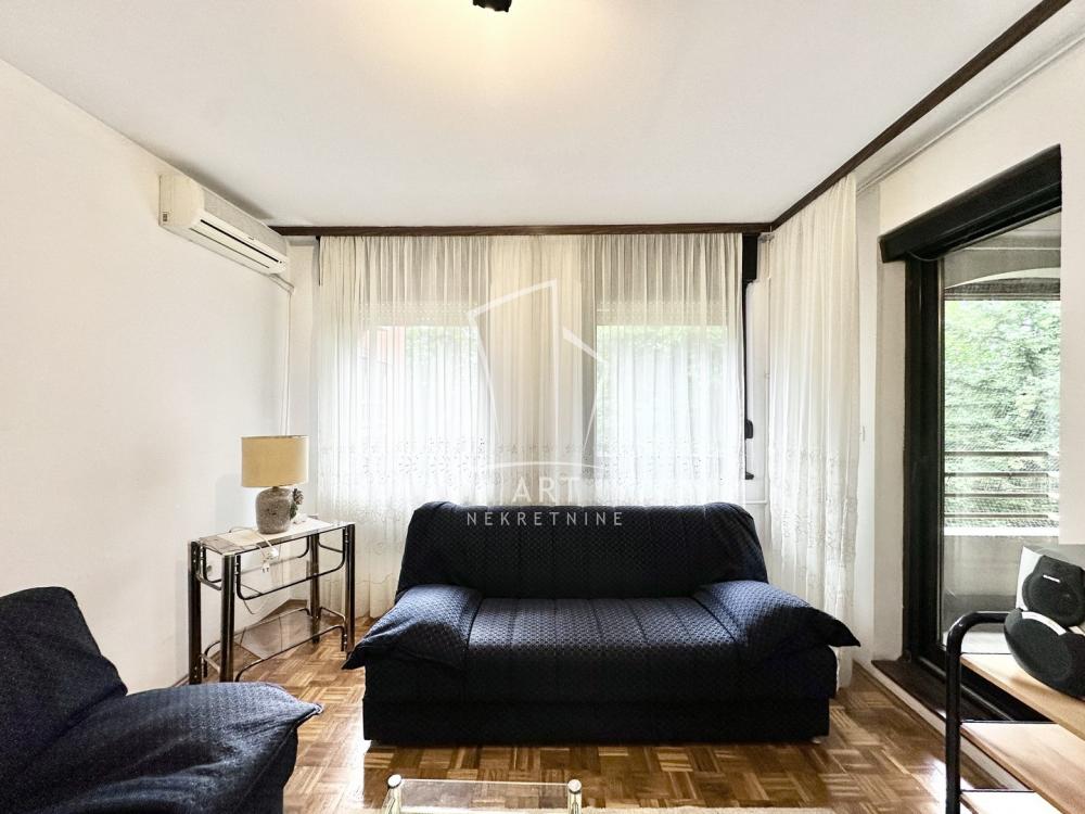 Slika 2 - Slobodana Jovanovića, Trosoban stan za izdavanje, 88m2, 550€