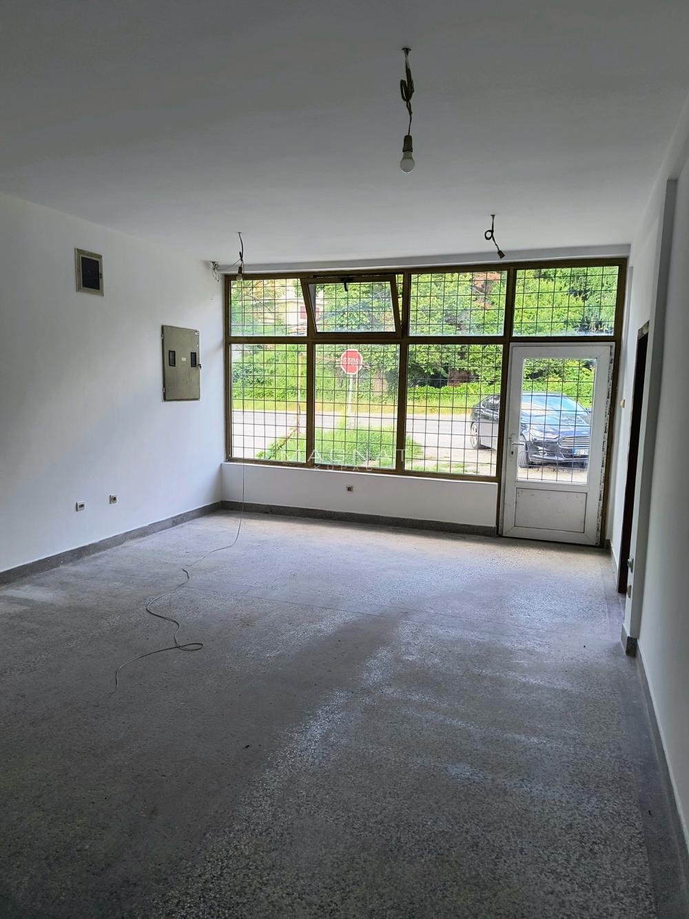 Slika 4 -  Lokal za izdavanje, 110m2, 450€