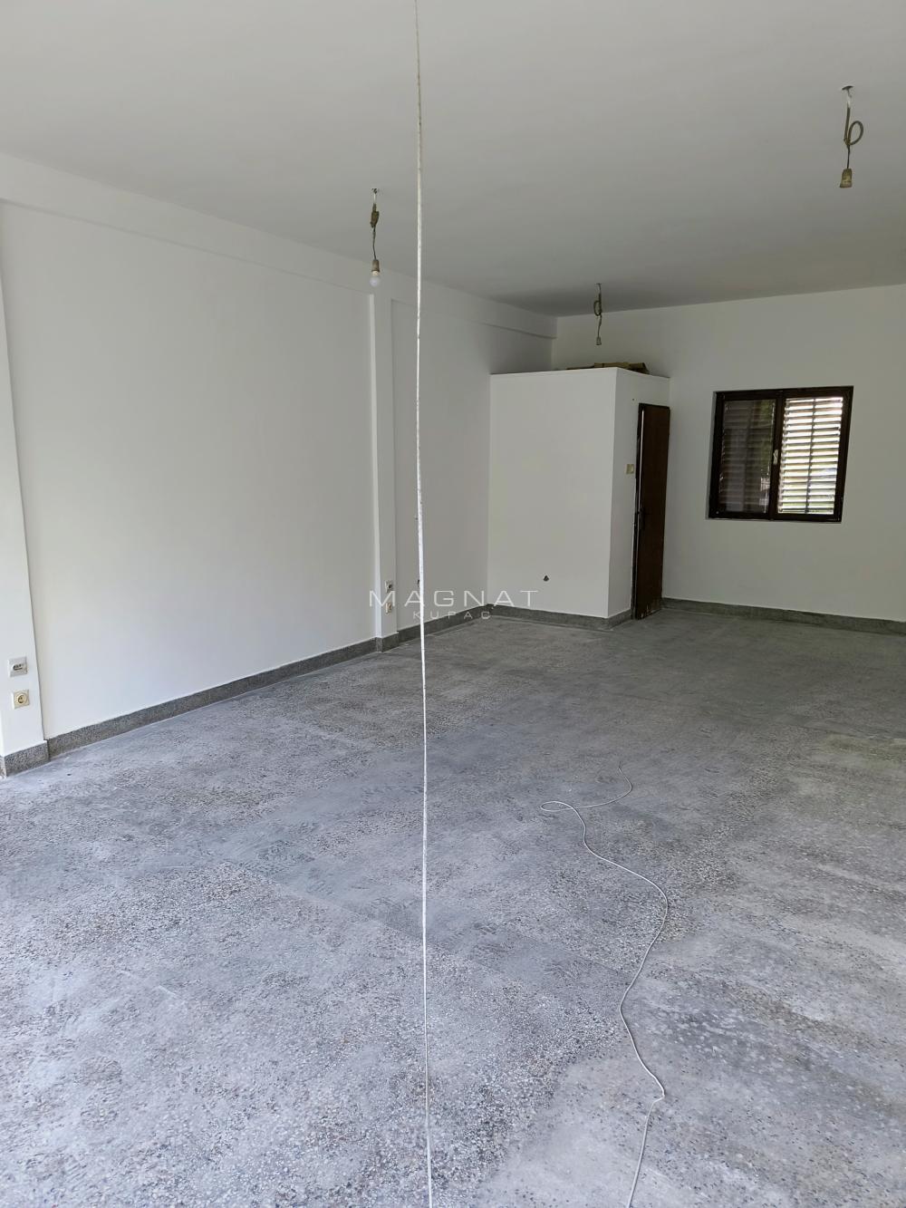 Slika 5 -  Lokal za izdavanje, 110m2, 450€