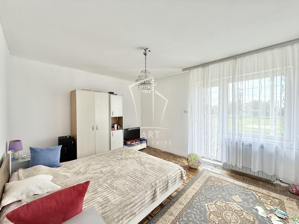 Slika 8 - Miodraga Ristovića,  Kuća na prodaju, 68m2, 185.000€