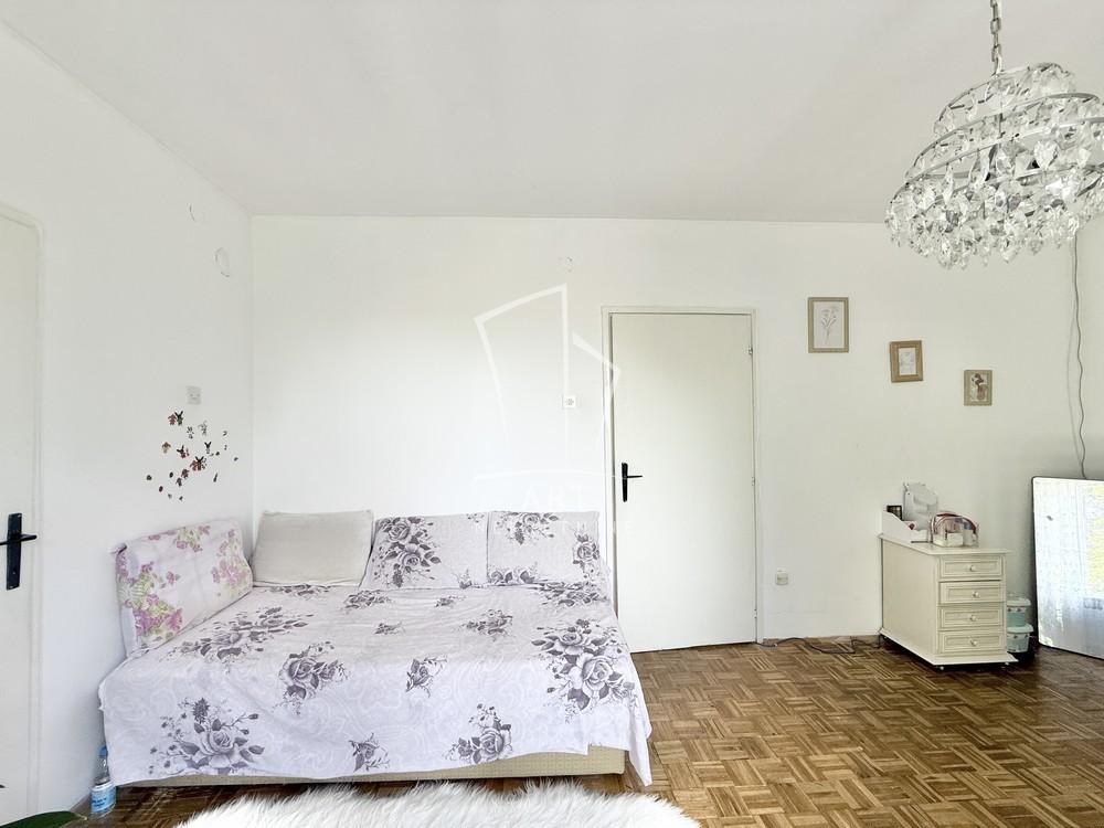 Slika 4 - Miodraga Ristovića,  Kuća na prodaju, 68m2, 185.000€