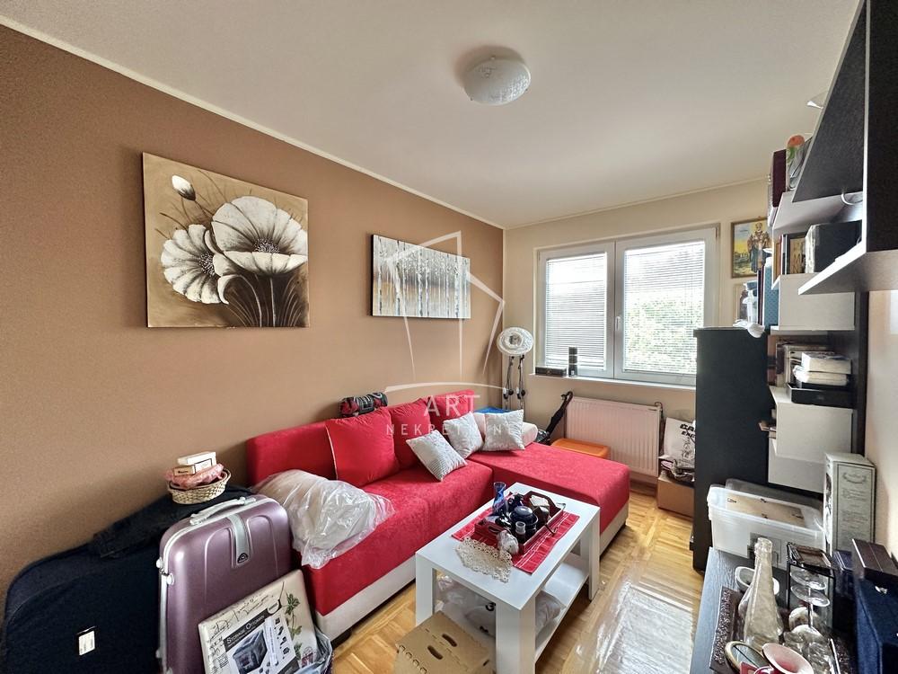 Slika 9 - Garsije Lorke, Trosoban stan na prodaju, 64m2, 150.000€