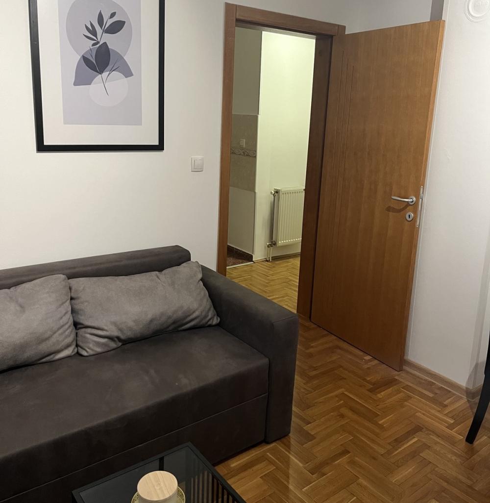 Slika 1 - Dvosoban stan za izdavanje, 34m2, 370€