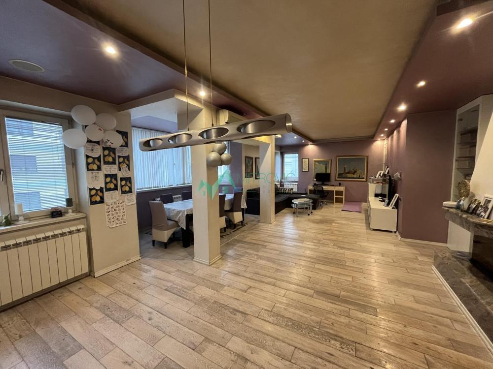 Glavna slika -Petosoban stan na prodaju, 174m2, 268.830€