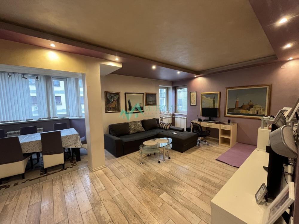 Slika 1 - Petosoban stan na prodaju, 174m2, 268.830€