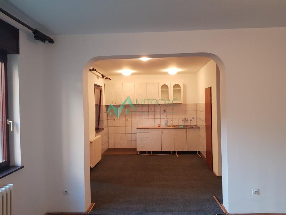 Slika 2 - Trosoban stan za izdavanje, 95m2, 500€