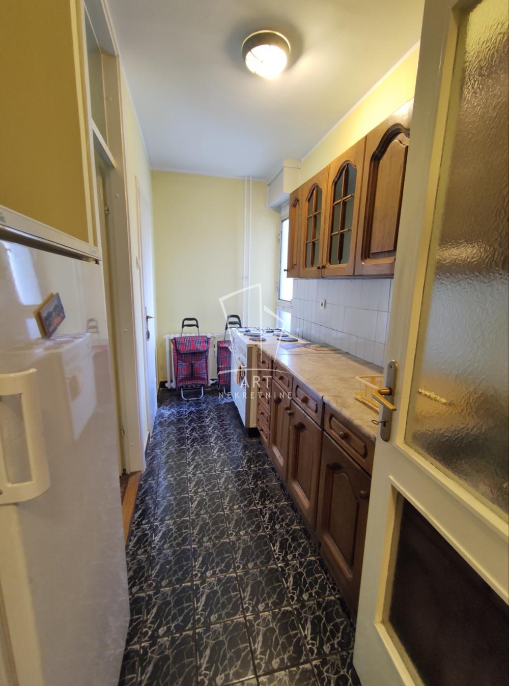 Slika 11 - Bulevar Despota Stefana, Četvorosoban stan za izdavanje, 107m2, 1.000€