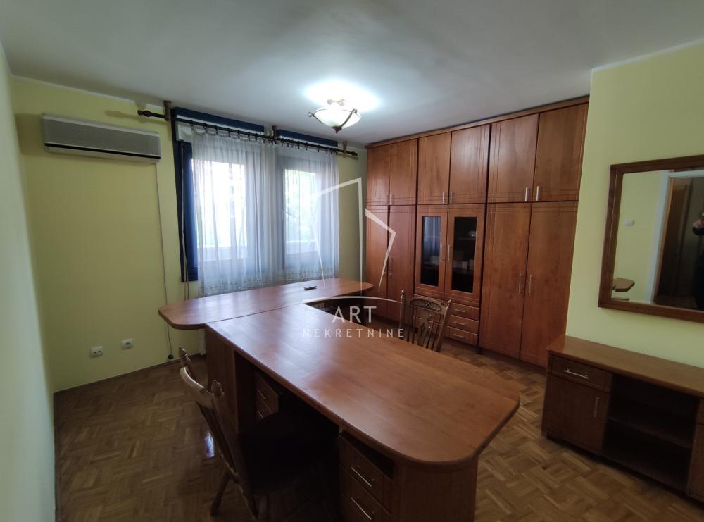 Slika 8 - Bulevar Despota Stefana, Četvorosoban stan za izdavanje, 107m2, 1.000€